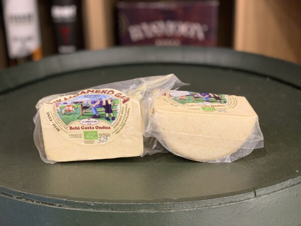 Bizkaigane queso curado de vaca (aproximadamente 350gr)